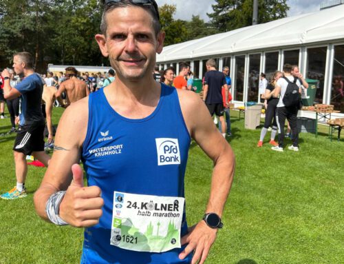 24. Kölner Halbmarathon, Michael Krämer von der LG Laacher See durch Verletzung ausgebremst